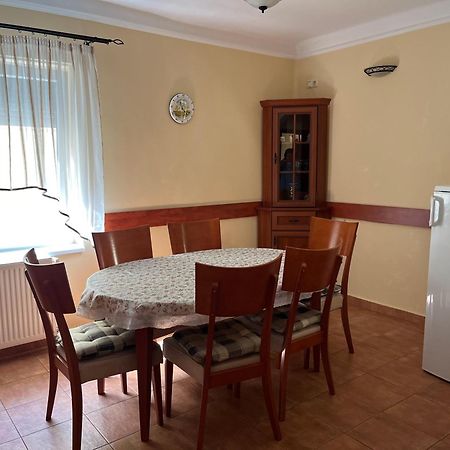 Apartment Villa Attila Heviz Bagian luar foto